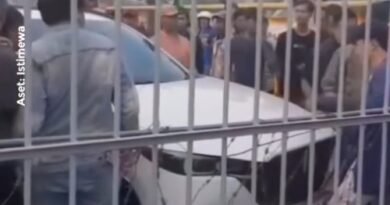 Video anggota DPRD Cilegon, menyerempet sejumlah buruh saat berunjuk rasa