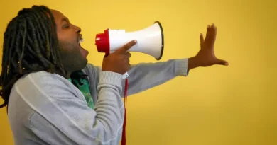 Ilustrasi suara yang paling lantang | by ilustrasi google