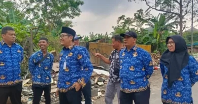 Kecamatan Batu Ceper menggelar Kerja Bakti Bersama Dinas Lingkungan Hidup (DLH) Kota Tangerang