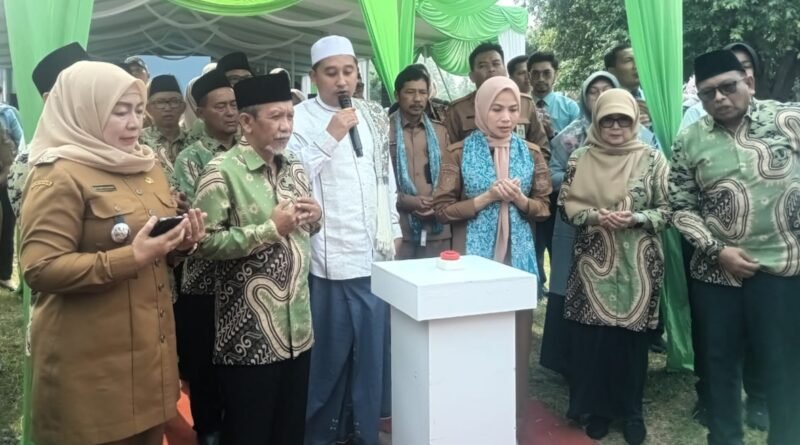 Bupati Serang Ratu Rachmatuzakiyah secara resmi meresmikan gedung baru Sekolah Islam Terpadu (SIT) Yayasan Raudhatul Jannah di Kabupaten Serang