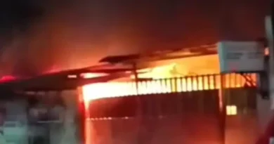 Warung sate milik warga Thionghoa ludes terbakar 