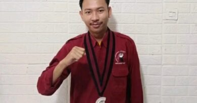 Maki anggota IMC (Ikatan Mahasiswa Cilegon