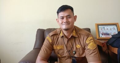 Lurah Firman menyampaikan empat titik kegiatan di Grogol yaitu RTH, penanganan banjir, penanganan sampah, serta penerangan jalan umum (PJU)