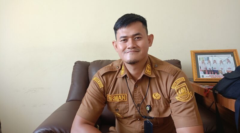 Lurah Firman menyampaikan empat titik kegiatan di Grogol yaitu RTH, penanganan banjir, penanganan sampah, serta penerangan jalan umum (PJU)