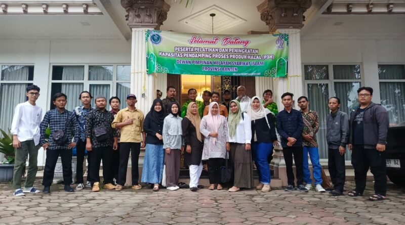 Peserta mengikuti Pelatihan dan Peningkatan Kapasitas Pendampingan Proses Produksi Halal