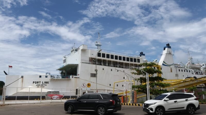 Penyeberangan Merak–Bakauheni—jalur ferry