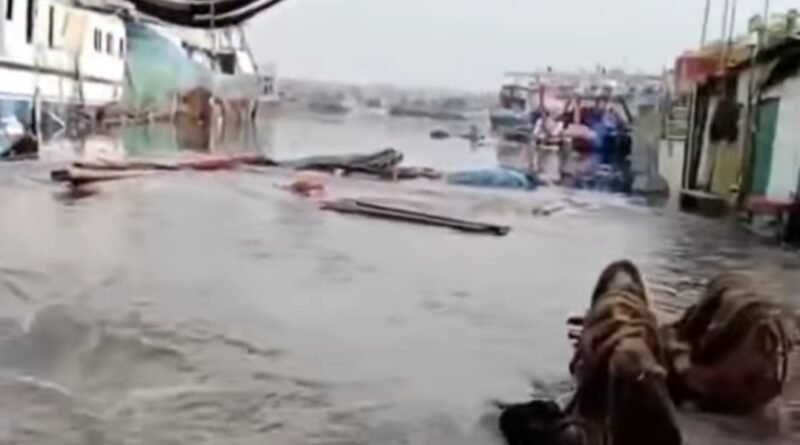 tingginya banjir rob di pesisir utara Jakarta dan Kepulauan Seribu