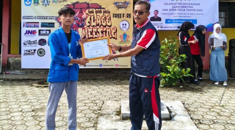 SMK IPTEK Patia resmi membuka kegiatan Class Meeting Semester Tahun Pelajaran 2025