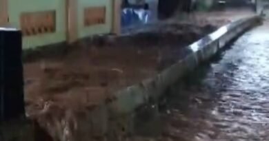 Air kali meluap di kampung sumur wuluh RT04/RW03 Kelurahan Gerem