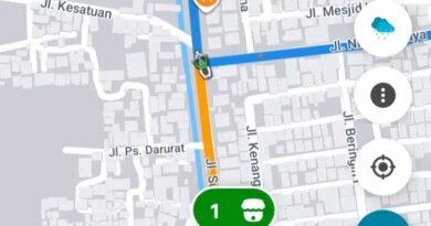 Ilustrasi pemesanan ojol lewat aplikasi ojek online