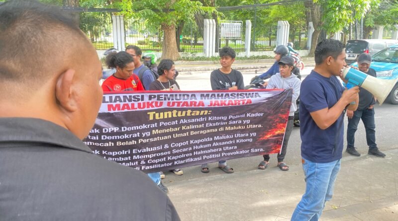 Aksandri Kitong Belum di Pecat, Aliansi Organisasi Pemuda Maluku Utara se-Jakarta Gelar Aksi Jilid II di Depan Kantor DPP Demokrat