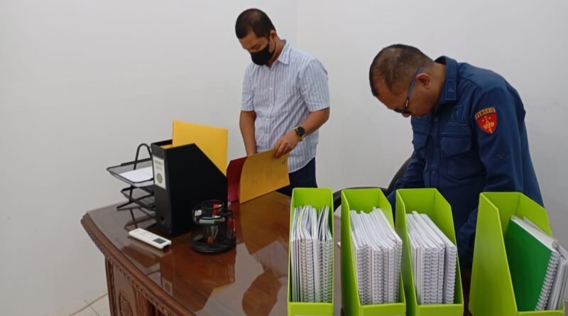 Aparat penegak hukum lakukan penggeledahan di kantor Badan Usaha Milik Daerah (BUMD) PT Agrobisnis Banten Mandiri (ABM)