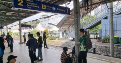Operasional Commuter Line Cikarang Berangsur Normal, Layanan Stasiun Bekasi Timur Kembali Pulih