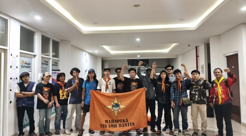 Foto bersama pengurus Maha Peka sehabis nonton bersama Film Pesta Babi