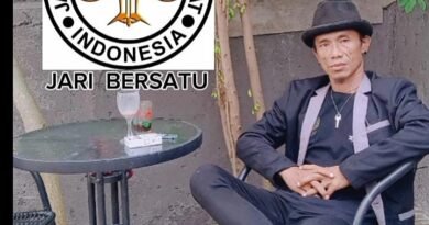 Tokoh masyarakat yang akrab disapa Kang Ade
