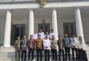 Foto bersama Gubernur Banten Andra Soni beserta jajaran pengurus PII di gedung negara
