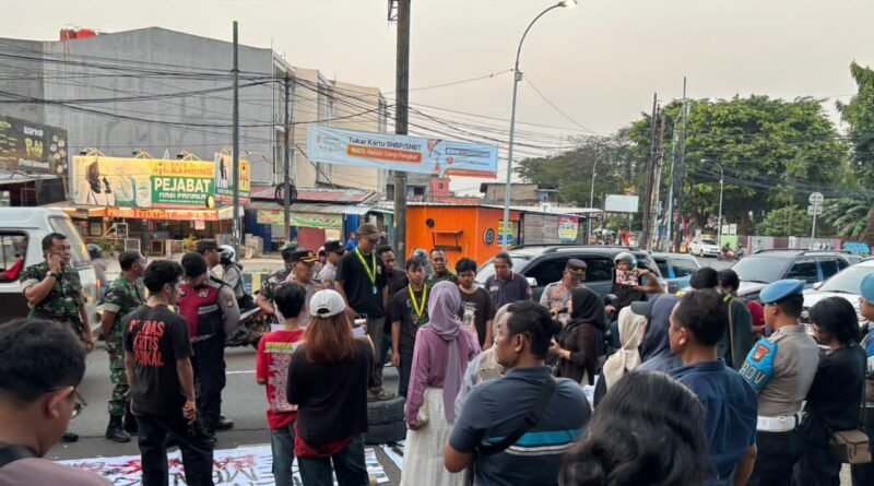 Demo tolak MBG di Cikokol Tangerang