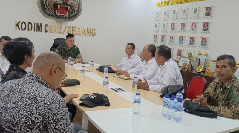 Serikat Media Siber Indonesia (SMSI) Kota Serang melakukan kunjungan silaturahmi ke Kodim 0602/Serang