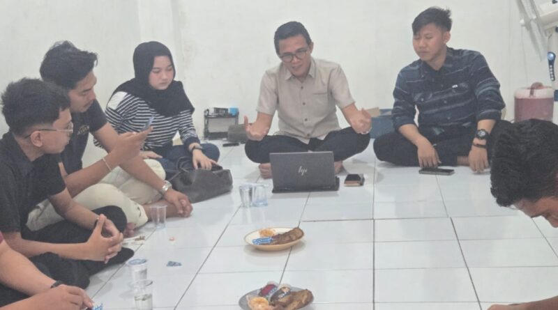 Anggota Bawaslu Provinsi Banten, Badrul Munir, hadir membersamai diskusi