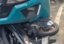 Kecelakaan lalulintas bus asli prima tabrak sepeda motor saat lampu di Palima Kota serang