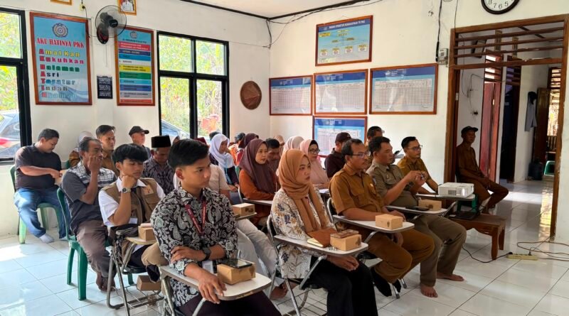 Membangun Budaya Damai, Mahasiswa KKN 12 UIN SMH Banten Dukung Launching Program Kampung REDAM di Desa Cileles