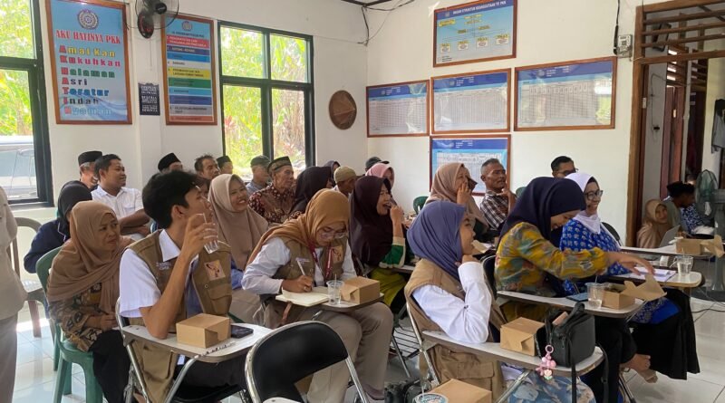 Perkuat Sadar Hukum, Kemenham & KKN UIN Banten Edukasi HAM Warga Desa Cileles